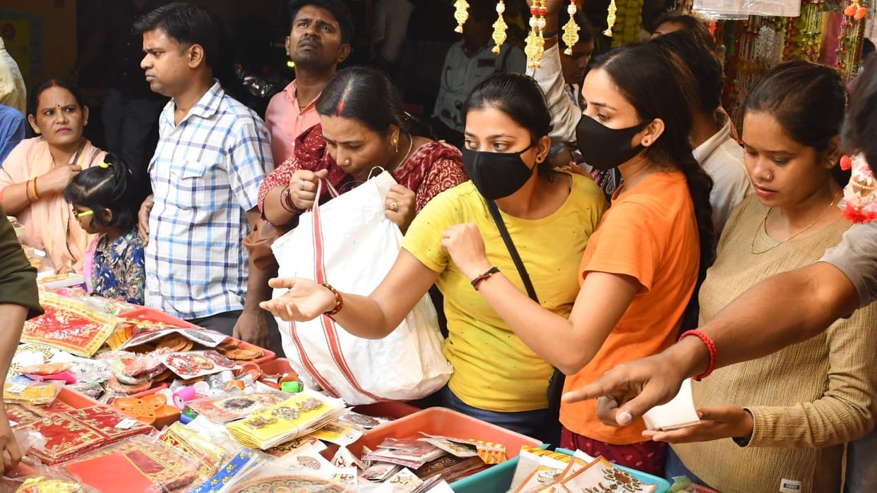 Diwali 2024 Demand for eco-friendly firecrackers price increased by 25% Shops set up 30 places in city