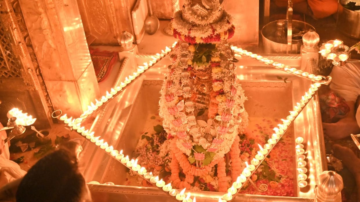 Varanasi: Dev Diwali, Kashi is getting ready to welcome the gods.