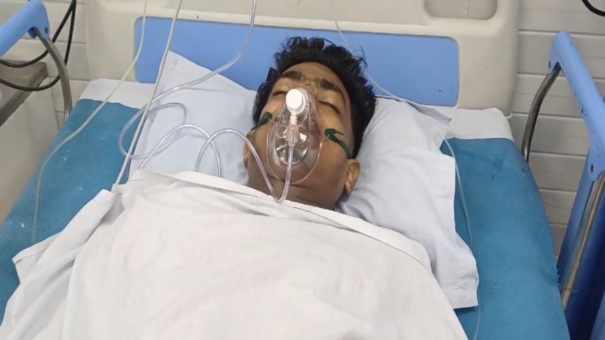 Crime In Bihar Firing on youth during gambling in Munger treatment continues in injured condition