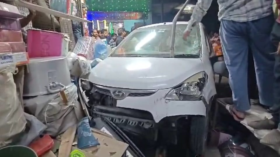 High speed car wreaks havoc uncontrolled car enters utensils shop one customer in critical condition in Greate