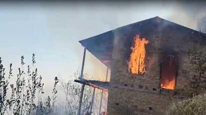 two and a half storey house burnt to ashes in Bhekhali due to forest fire, apple orchards also damaged