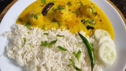 Govardhan Puja 2024 how to make kadhi chawal shri krishna bhog recipe in hindi