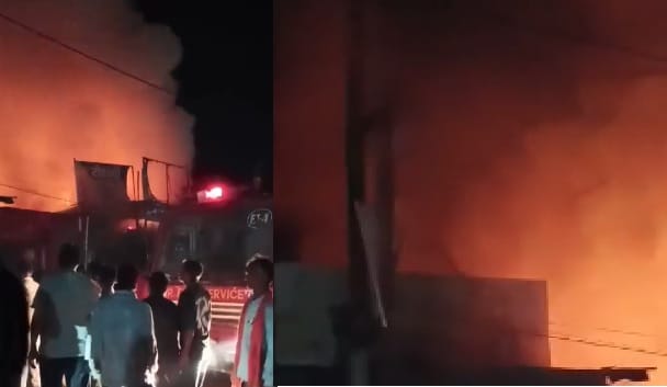 Banda Fire Fireworks caused fire in seven shops goods worth 50 lakh burnt fire brigade brought under control