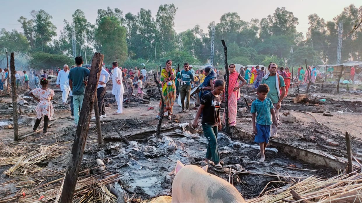 Haryana: Fire broke out due to spark of firecracker in Hisar, 35 slums turned to ashes