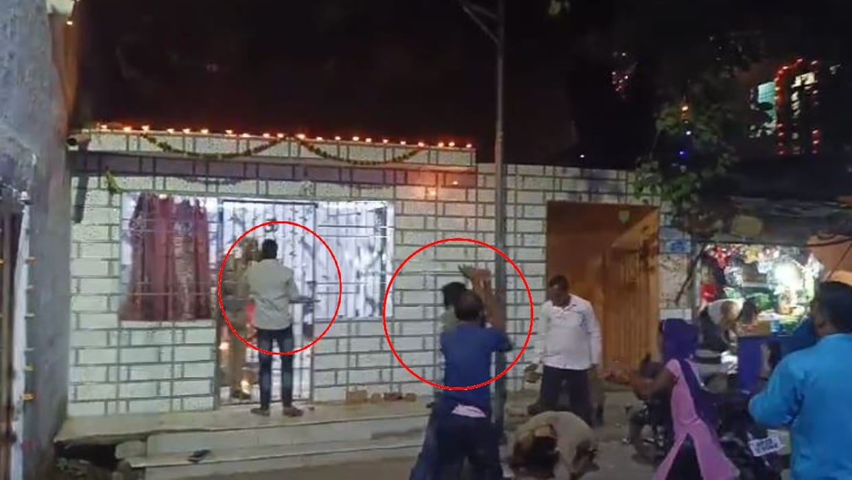 goons attacked police on Diwali night in Bareilly