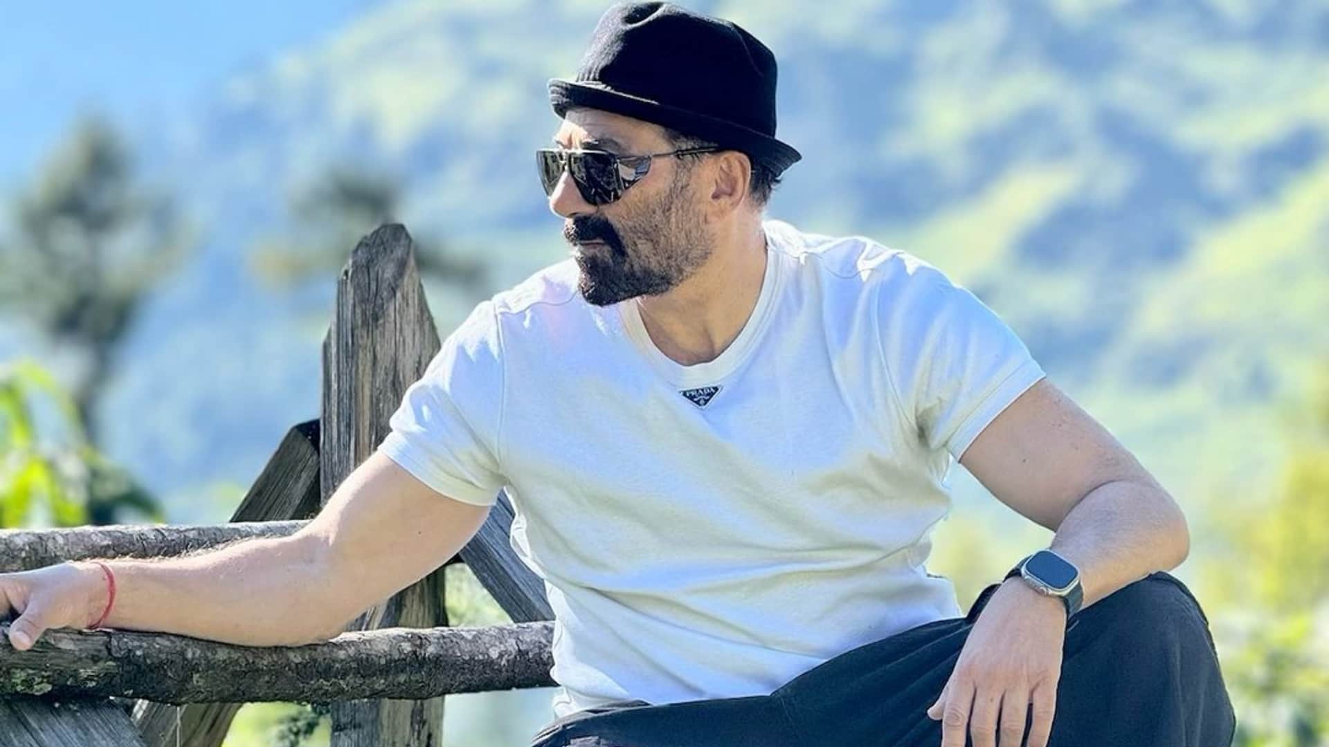 Sunny Deol Wishes Fans Happy Diwali shares adorable family Photos Bobby Deol and Sons viral on social medai