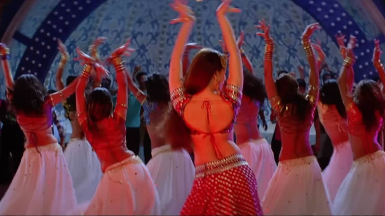 Pushpa 2 the rule to finish shooting of item song in Hyderabad coming week dsp ganesh acharya sukumar