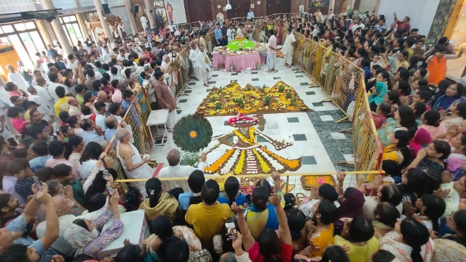 Govardhan Puja and Annakut Bhandara at ISKCON and Math Mandir in chandigarh