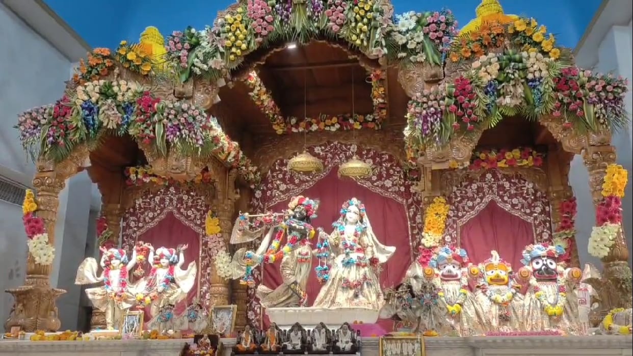 Grand event of Govardhan Puja in ISKCON temple of Noida