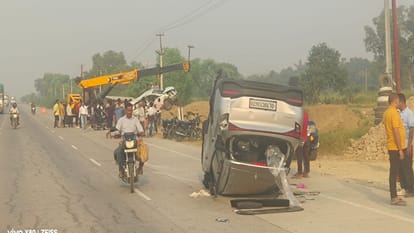 Speeding uncontrolled cars overturned after head-on collision, six people injured