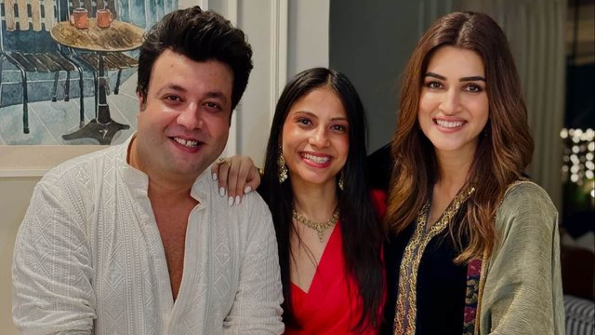 Do Patti actress Kriti Sanon shared pictures from Diwali celebration along with rumored boyfriend Kabir Bahia