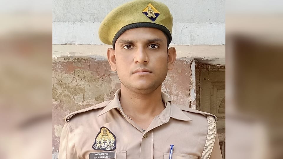 Constable commits suicide due to stress after separation from wife does not end