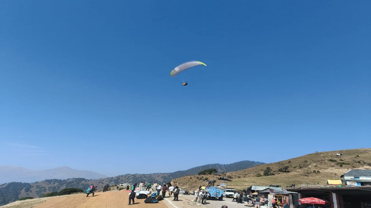 Paragliding world cup started in Bir Billing valley, human birds took flight