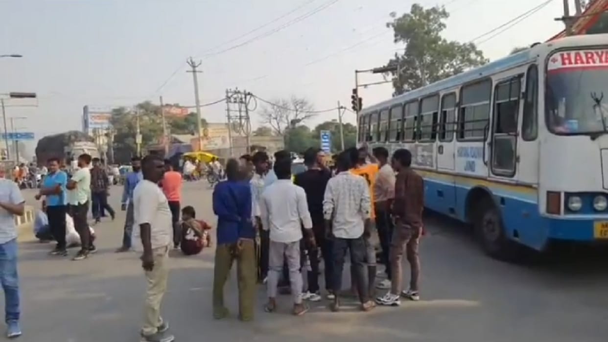 youth shot dead in Mundari village of Kaithal, his family members blocked Karnal Chowk