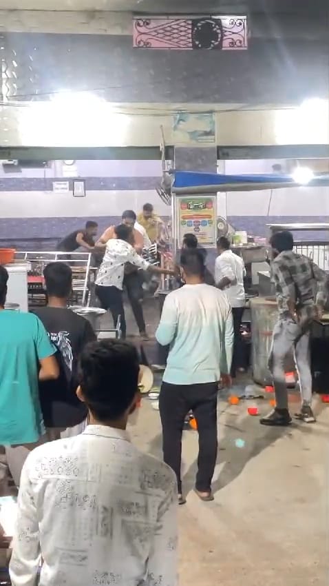 Bijnor: Fight at hotel over packing food, video went live on social media