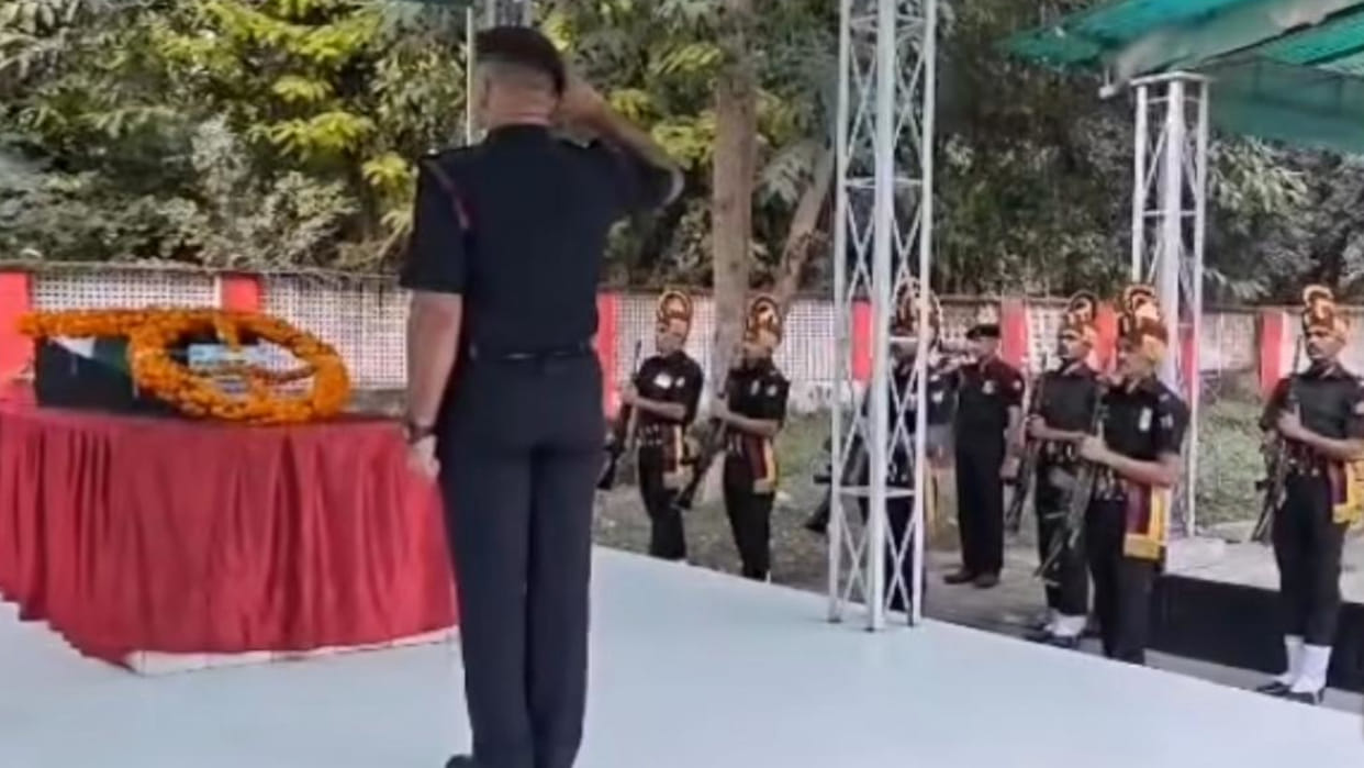 Indian Army soldier Sanjay Pandey, resident of Deoria, passed away, had come home on Diwali.