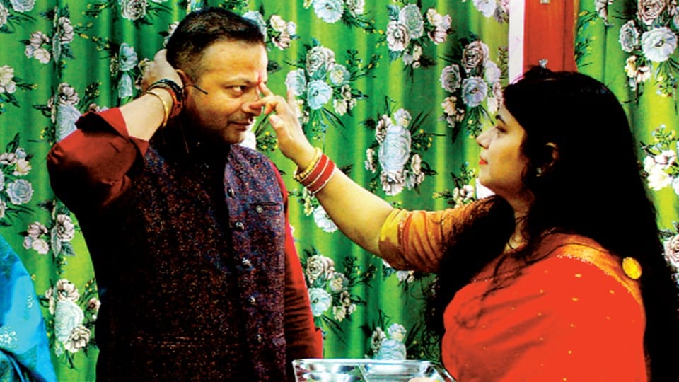 Untold stories on Bhaiya Dooj: Brothers and sisters donated kidneys to each other, saved lives, story of love
