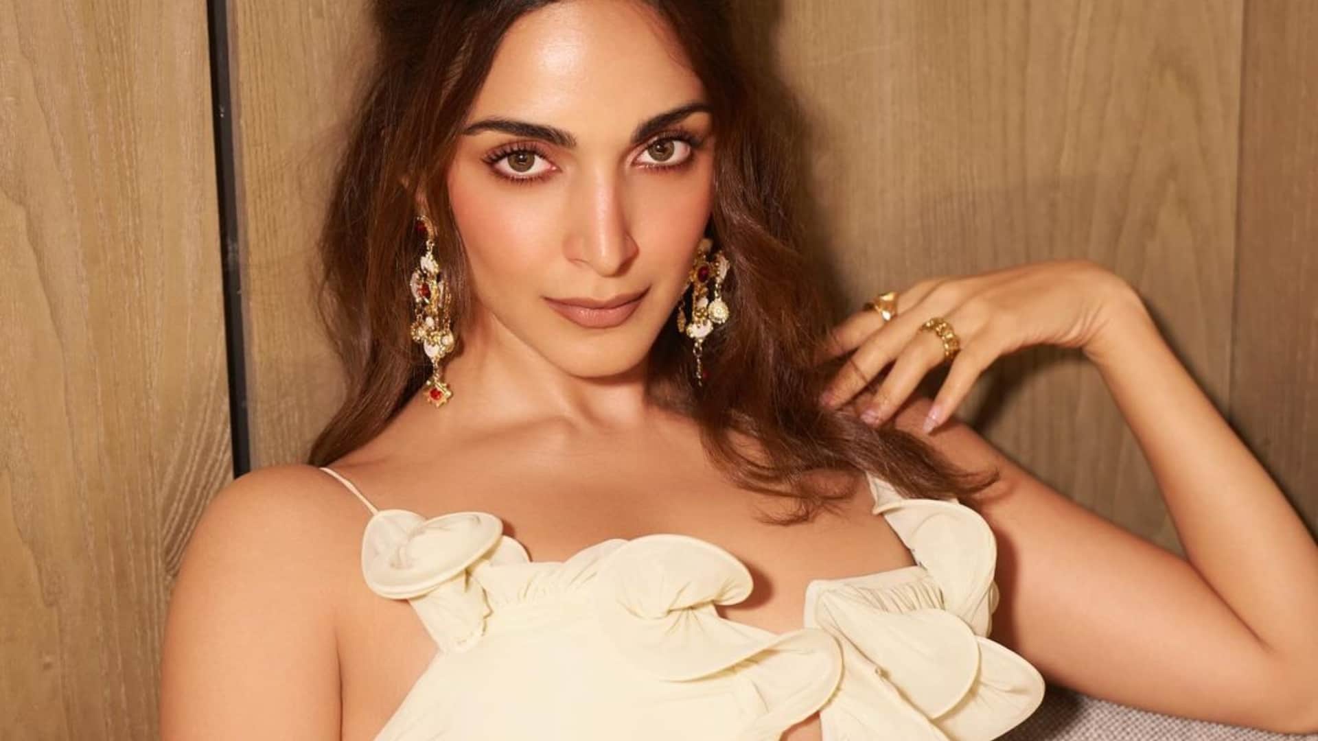 Kiara advani birthday know about his career films love and marriage life