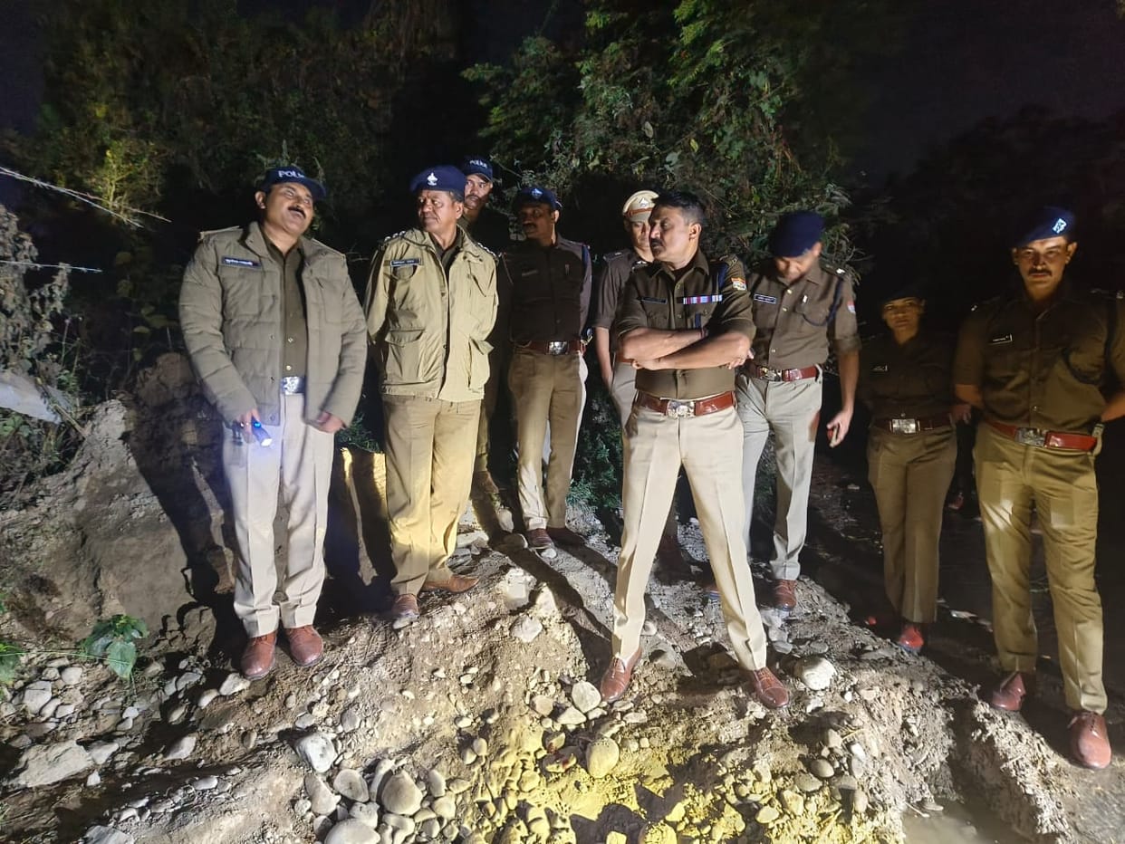 Encounter between miscreant and police in Vikas Nagar, in retaliation the miscreant was shot in the leg