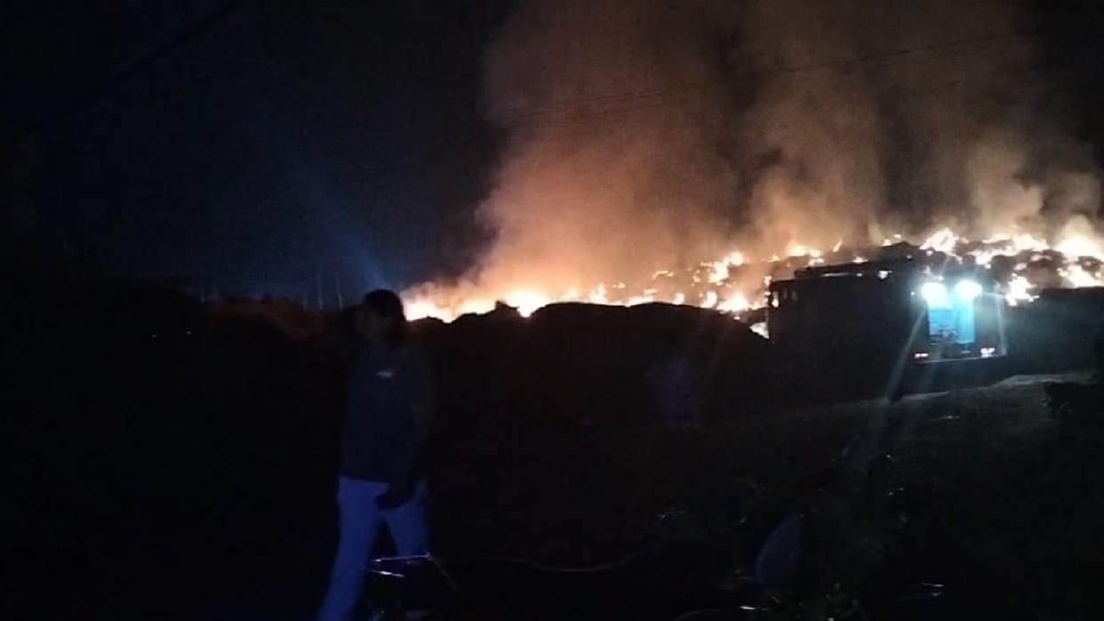 Fire in paddy stubble in Jind's Manoharpur village, loss of lakhs