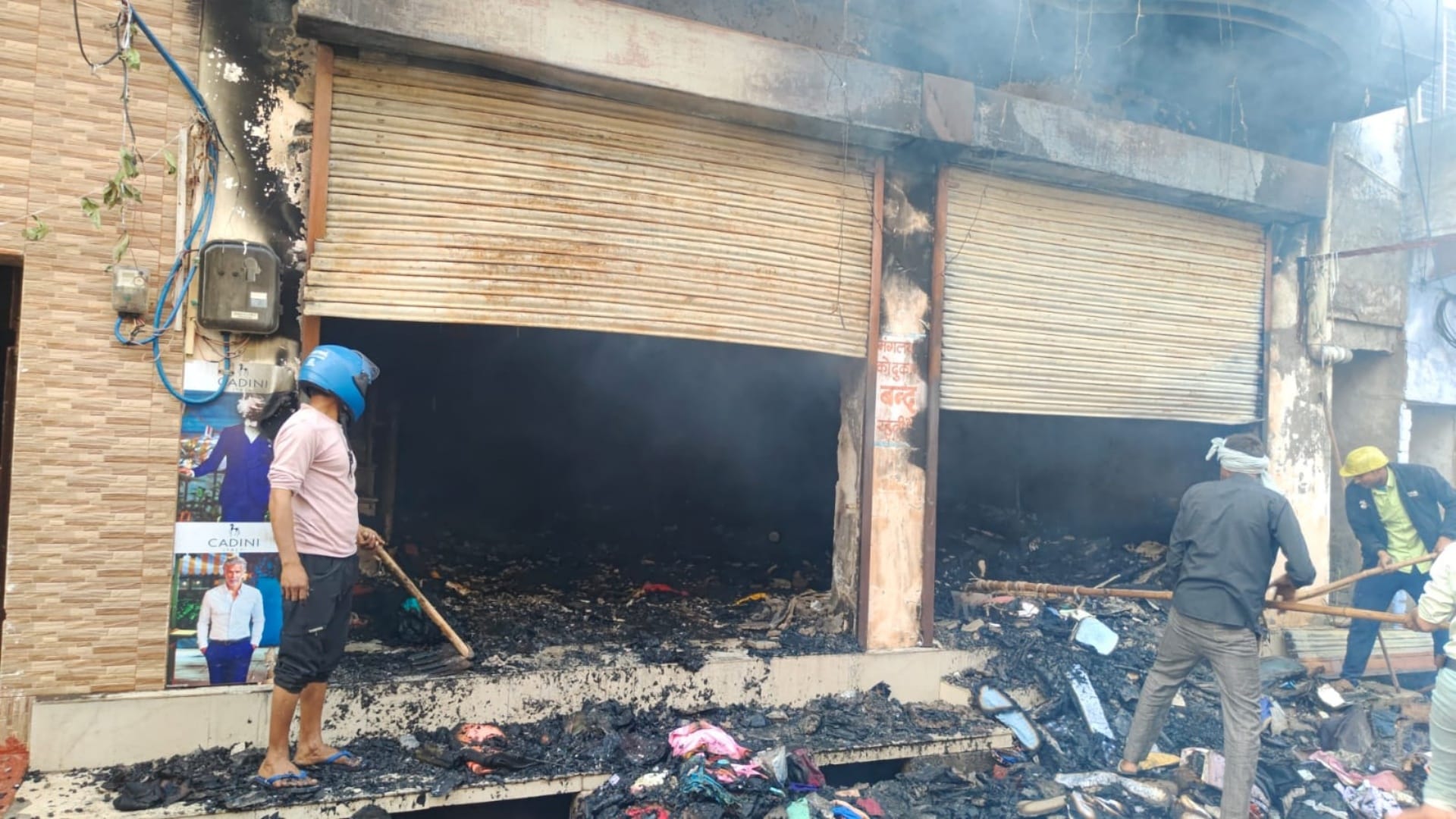 Bharatpur massive fire broke out in two-storey clothing showroom to short circuit causing losses worth crores