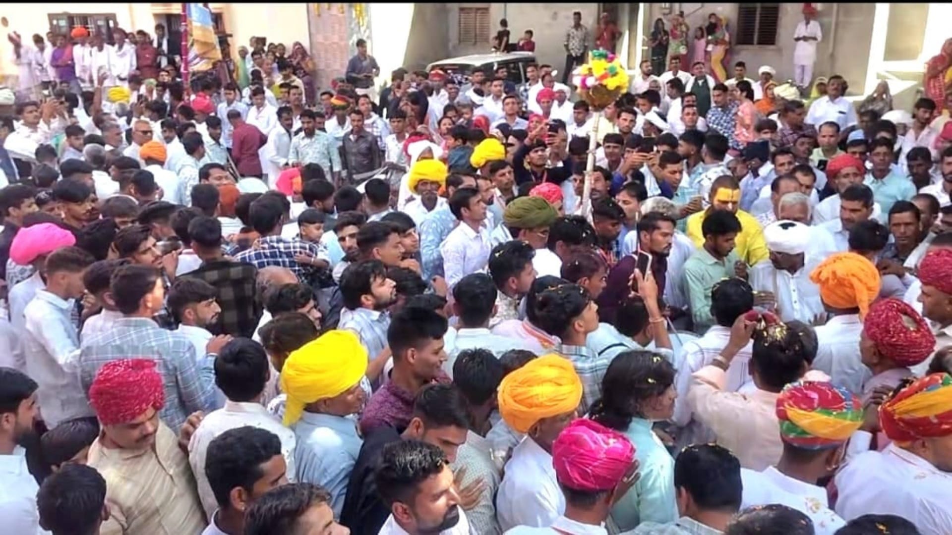 Kekri News red cow came out from under Gopal Maharaj bow in famous fair of Sampla sign of good times