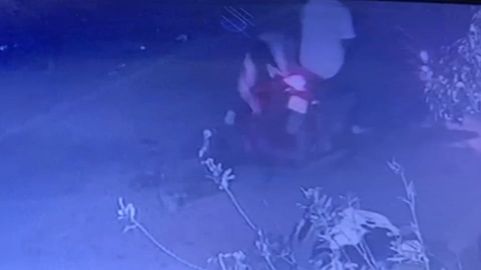 As soon as he came out of jail young man was stabbed to death in Durg