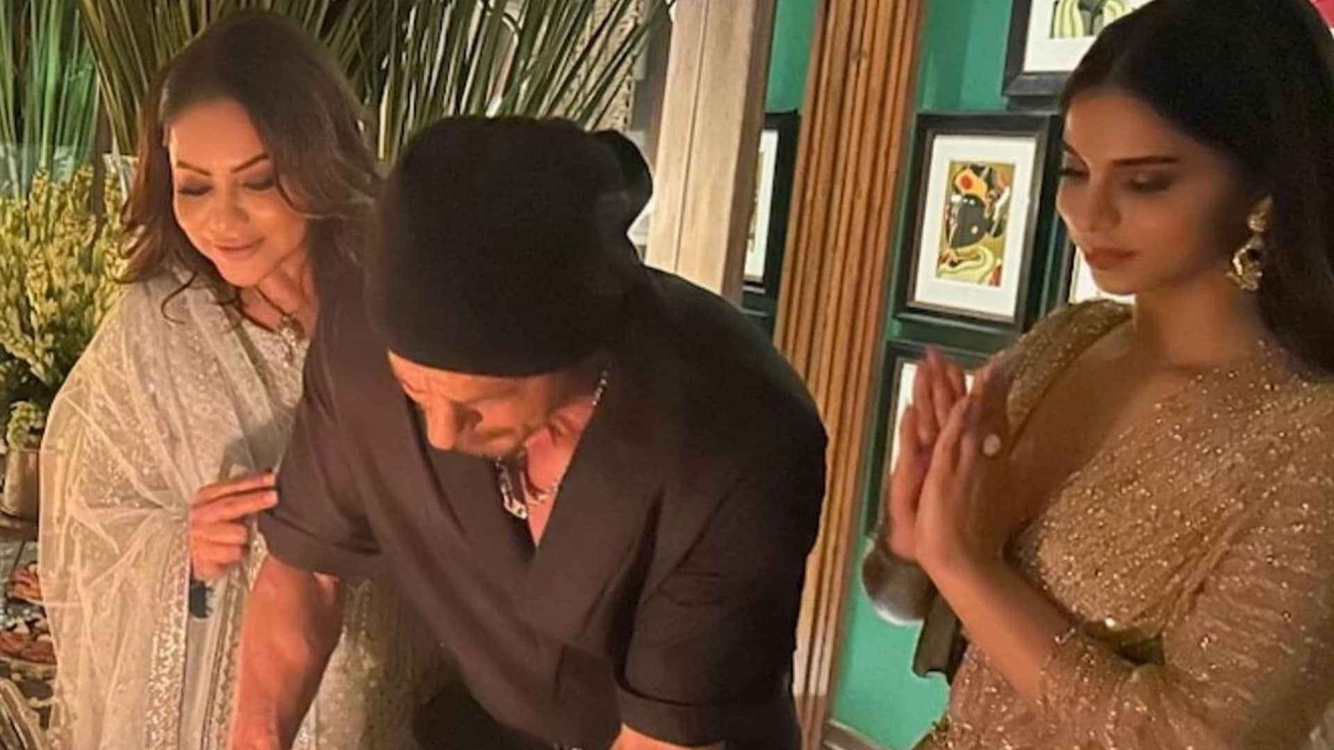Shah Rukh Khan skips balcony appearance nn his birthday thanks fans and says sending you all my love