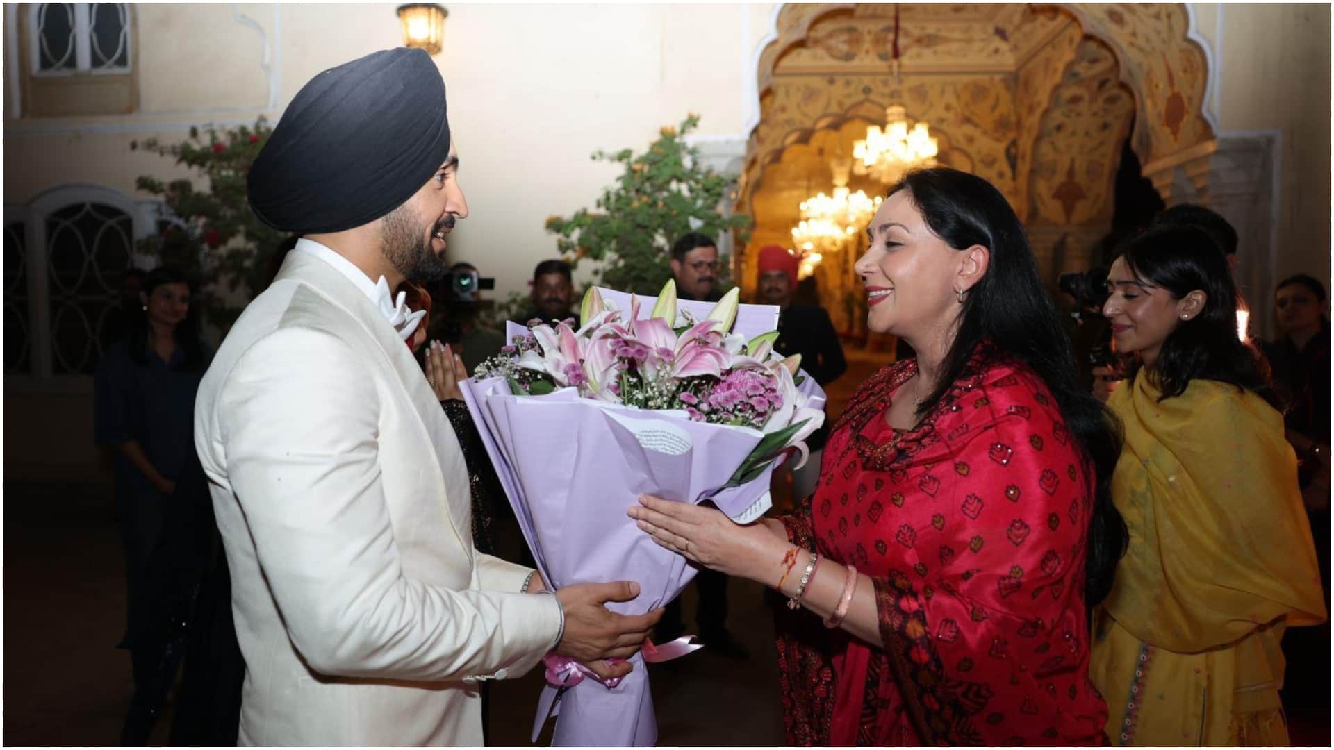 Diljit Dosanjh Dil Luminati Tour fans watch concert from pg floor video and pictures viral on social media