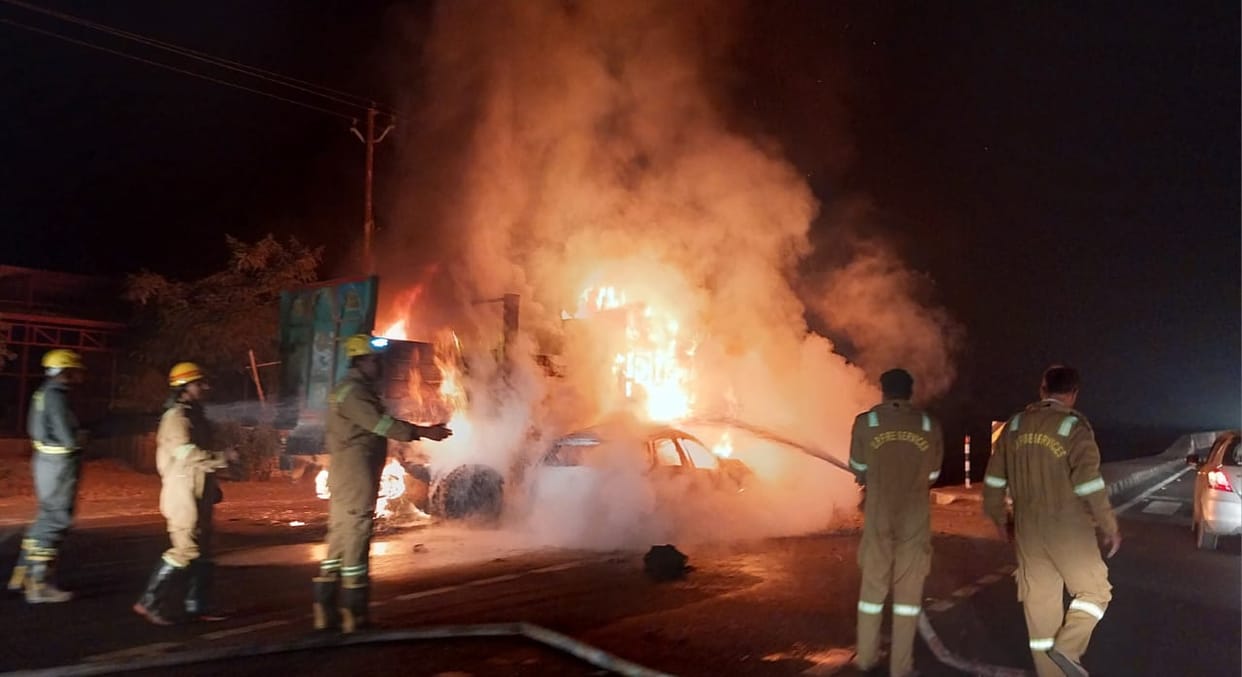 Fire brok out after truck and a car hitted by each other in Baghpat