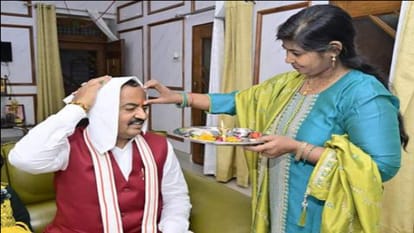 Bhai Dooj: Sisters blessed Minister Nandi by applying tilak, hundreds of women reached the minister's house.