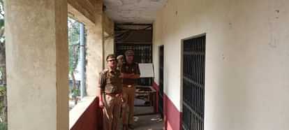 Punjab National bank's lockers were brolen in Barabanki.