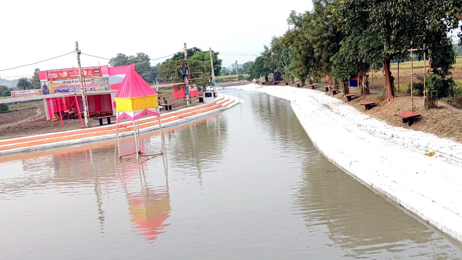 रतोइया घाट पर तैयारियां युद्धस्तर पर जारी।