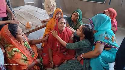 Bihar News: दीया जलाने के लेकर हुआ खूनी संघर्ष, अब तक परिवार के दो की मौत, तीन की हालत गंभीर Bihar News: Violent conflict over land dispute in Gopalganj, two dead, 3 in critical condition, Bihar Police