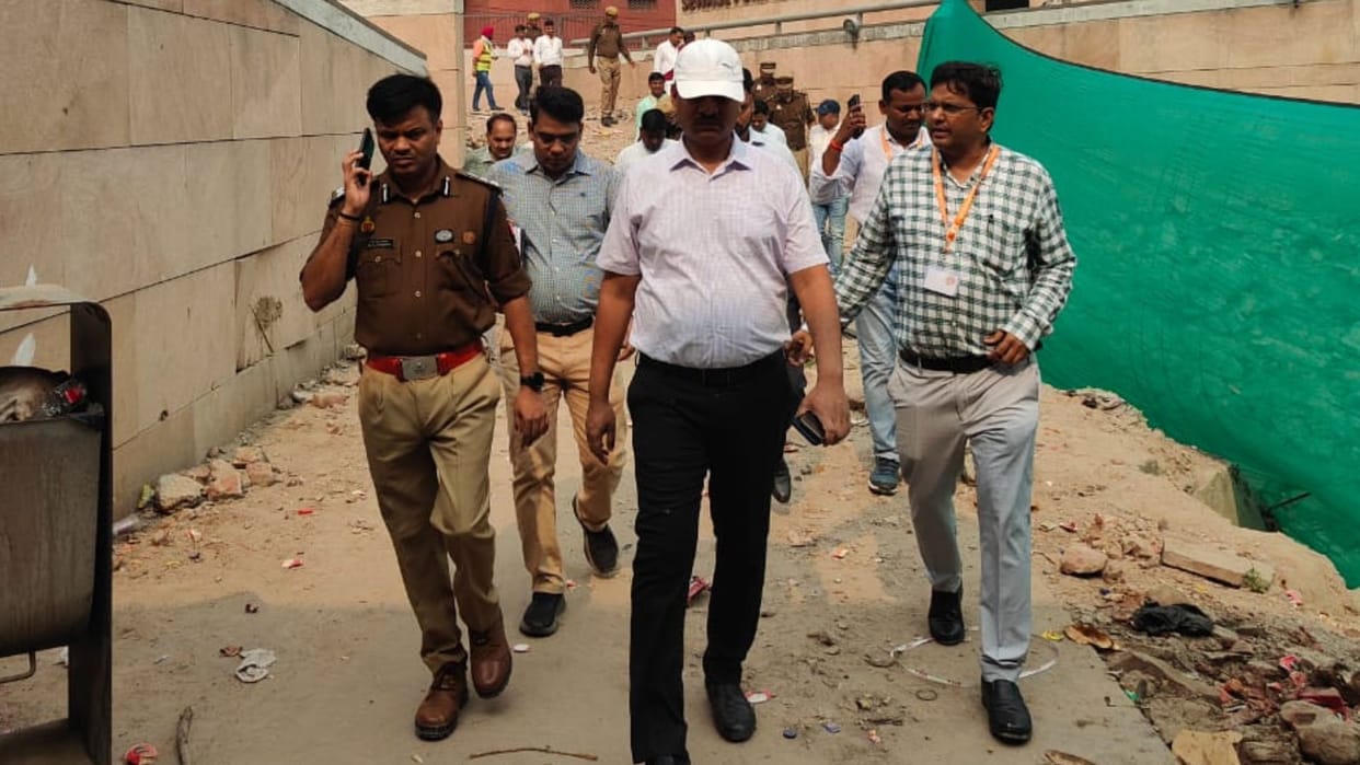 High alert for cleanliness for Chhath Initially 70 workers employed 24 hours 850 employed inspection