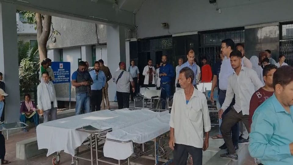 Many people died after the bus fell into a ditch in Salt Almora