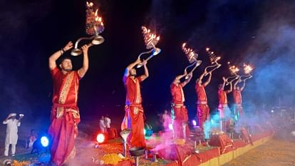 Chandra Grahan 2025: काशी में 34 साल में पांचवीं बार दिन में होगी मां गंगा की आरती, इस वजह से हुआ बदलाव Chandra Grahan 2025 Ganga Aarti will be performed during day in Kashi for fifth time in 34 years in varanasi