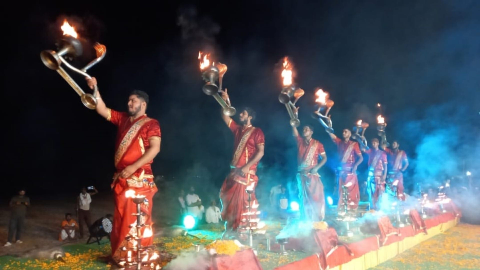 Mahashivratri 2025 Things To Keep In Mind While Travelling Kashi Vishwanath Temple in Varanasi