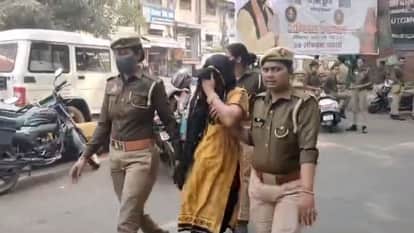 महिला को आत्मदाह से रोका गया।