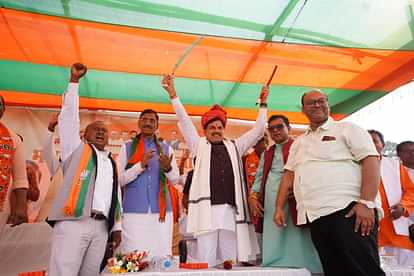MP News: झारखंड में सीएम बोले- यह चुनाव इस बात के लिए है कि आपको अपने तीज त्योहार मनाने की आजादी रहेगी या नहीं MP News: CM Yadav said - Congress and JMM bent on making Jharkhand into Bangladesh, visited Kanke and Raipur