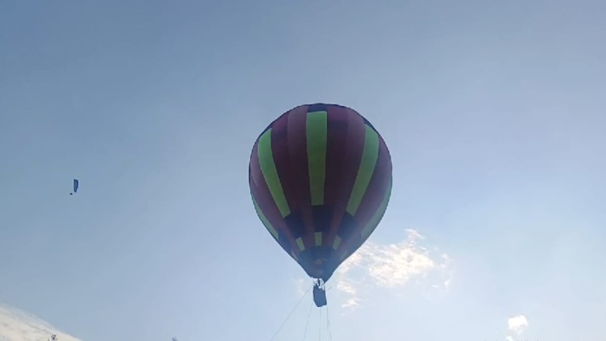 Enjoy paragliding with hot air balloon in Solanganala