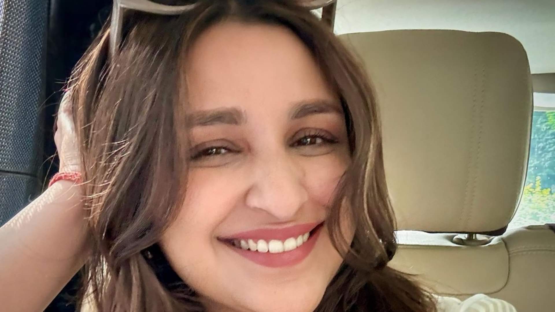 Parineeti Chopra Flaunts her new Colored Hair Actress Started Prep for new Upcoming Movie