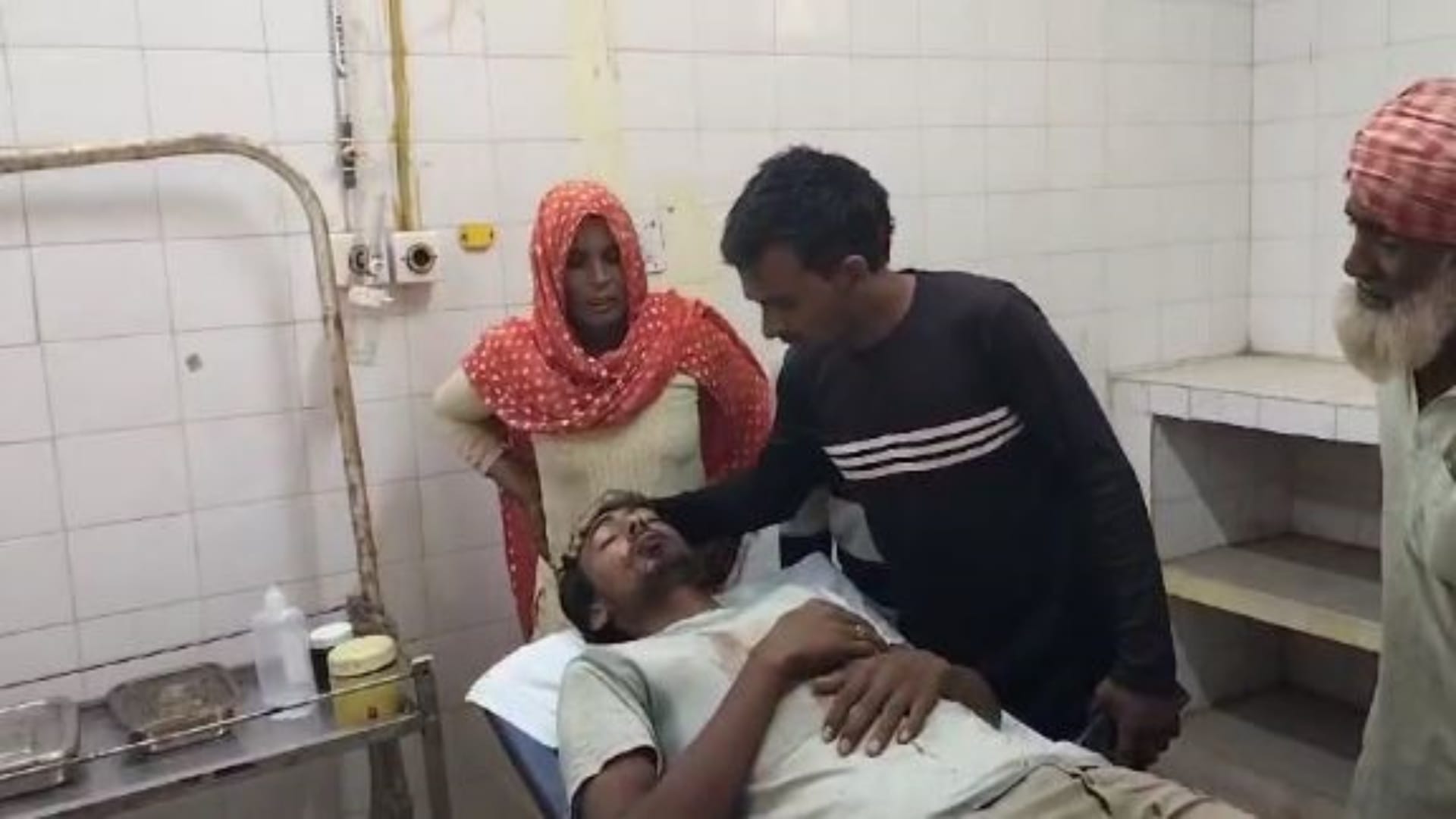 फायरिंग में घायल युवक