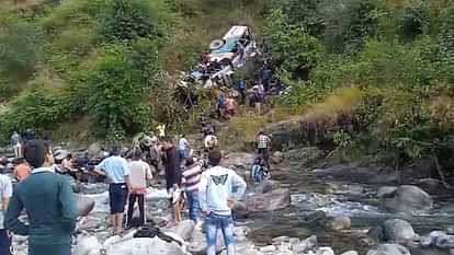 Big road accident in Almora Uttarakhand bus fell into a ditch