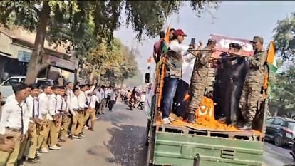 Martyrdom of Vivek Deshwal: Five year old son Rudra lit the funeral pyre, 3 year old daughter Saanvi saluted