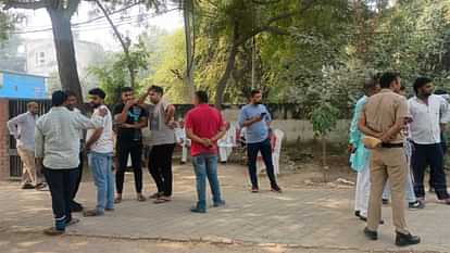 Sonipat: ट्यूबवेल के बंटवारे को लेकर भाई संग चल रहे विवाद में ग्रामीण ने लगाया फंदा Villager hangs himself in dispute with brother over distribution of tube well in Sonipat
