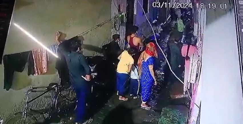 Neighbors misbehaved with woman when husband protested beat up video went viral