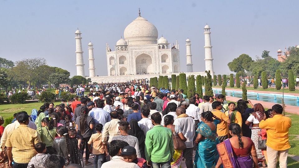 Tourists Will Get Free Entry To The Taj Mahal On 19th November World Heritage Week