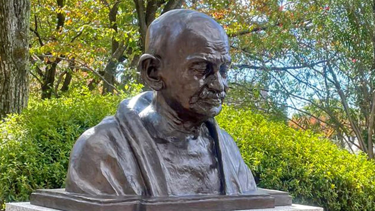 Telangana: teen lights up firecracker inside Mahatma Gandhi statue's mouth in Hyderabad