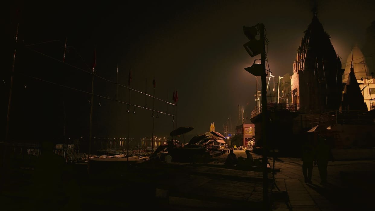Diwali 57 out of 84 Ganga Ghats in darkness 103 street lights order how will Chhath Puja be performed
